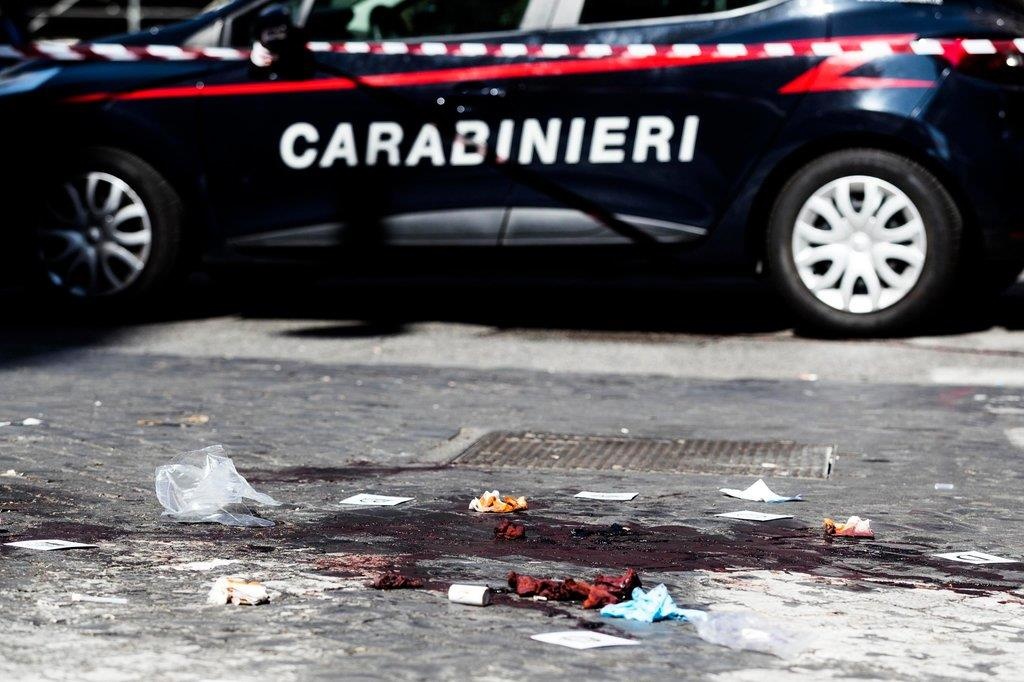 Sinh viên Mỹ bị bắt vì đâm chết cảnh sát ở Rome ảnh 1 Sinh vien My bi bat vi dam chet canh sat o Rome anh 1