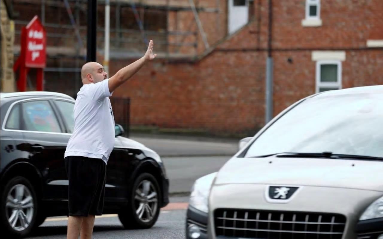 Mat dien tren dien rong o London anh 9