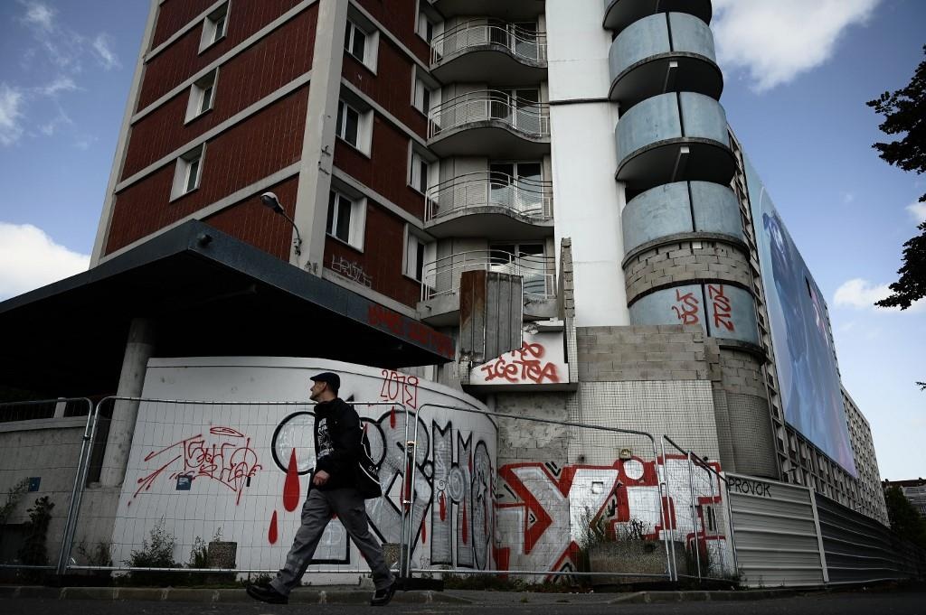 Paris pha huy chung cu mang ten Gagarin anh 4