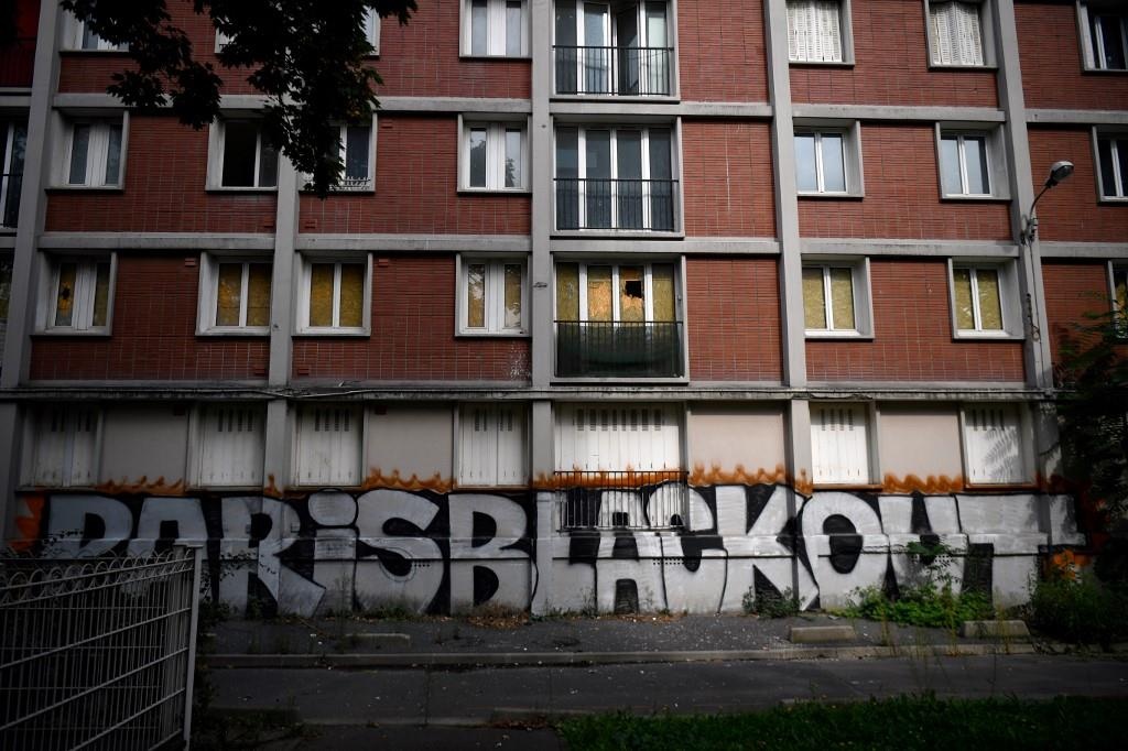 Paris pha huy chung cu mang ten Gagarin anh 5