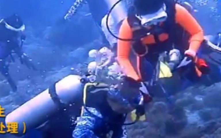 Dong binh oxy cua ban lan o Philippines, khach Trung Quoc gay phan no hinh anh