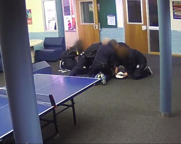 Trẻ em Australia trong các trại giáo dưỡng bị đối xử bạo lực ảnh 1 Tre em Australia trong cac trai giao duong bi doi xu bao luc anh 1