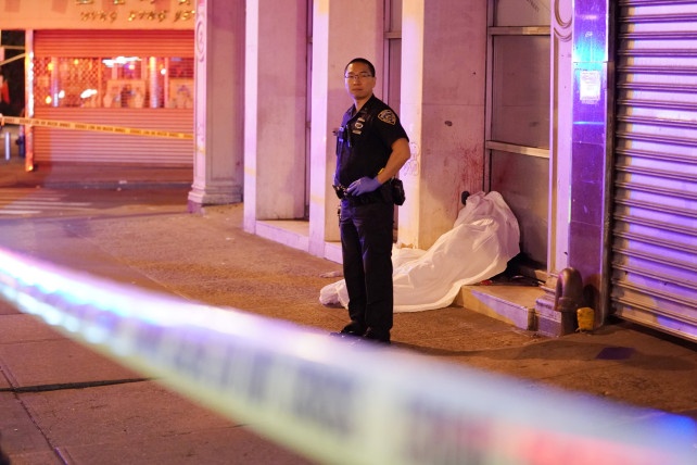 Người vô gia cư bị đánh chết ở khu phố Tàu New York ảnh 1 Nguoi vo gia cu bi danh chet o khu pho Tau New York anh 1