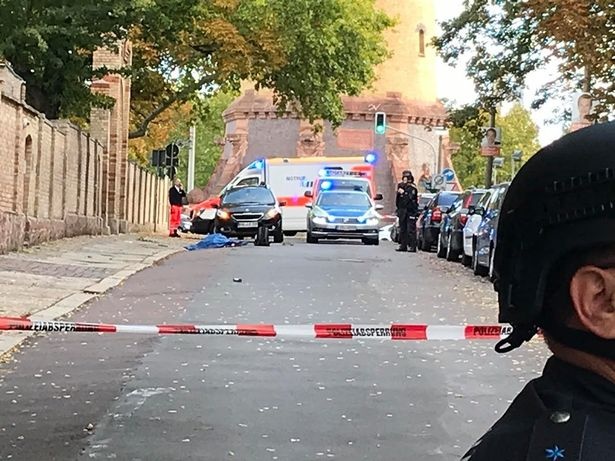 Nổ súng tại thánh đường Do Thái ở Đức ảnh 1 No sung tai thanh duong Do Thai o Duc anh 1