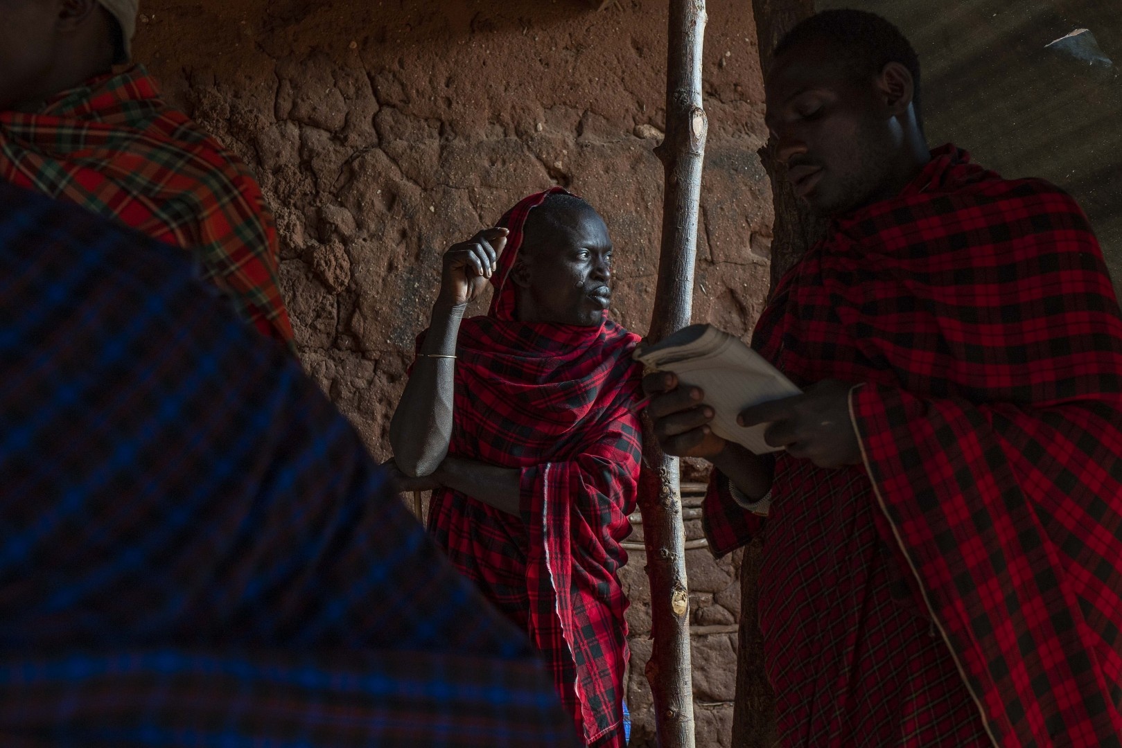 Noi nguoi va su tu chung song hoa thuan anh 9