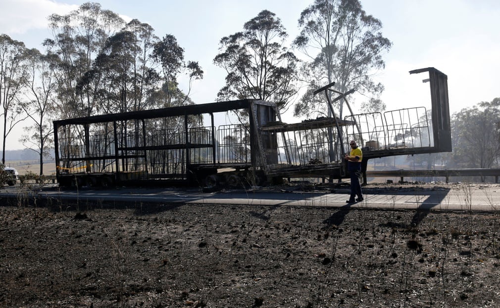 Chay rung Australia khien bau troi phu mau cam anh 9