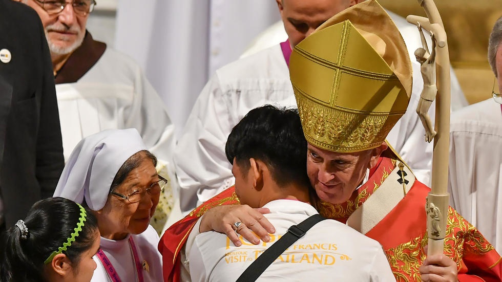 Giáo hoàng cảnh báo về cạm bẫy của công nghệ ảnh 1 Giao hoang canh bao ve cam bay cua cong nghe anh 1