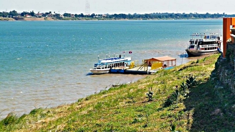Nuoc song Mekong doi mau la anh 1