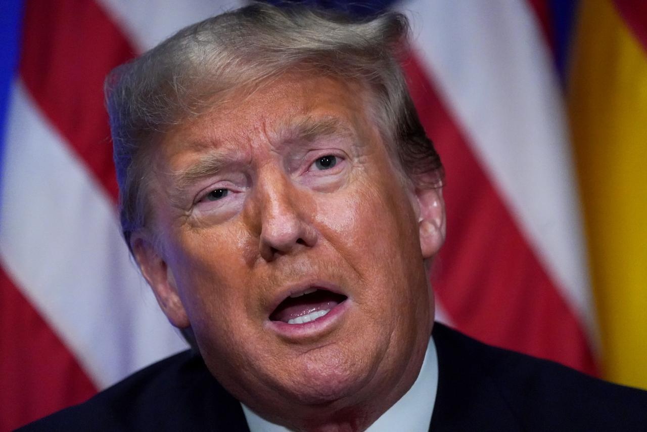 Ba Pelosi tuyen bo Ha vien My se thao dieu khoan luan toi TT Trump hinh anh