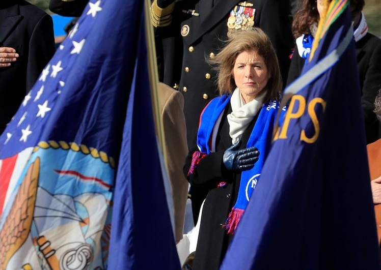 Hai quan My lam le dat ten cho tau san bay moi anh 4