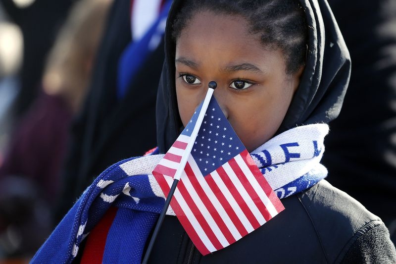 Hai quan My lam le dat ten cho tau san bay moi anh 8