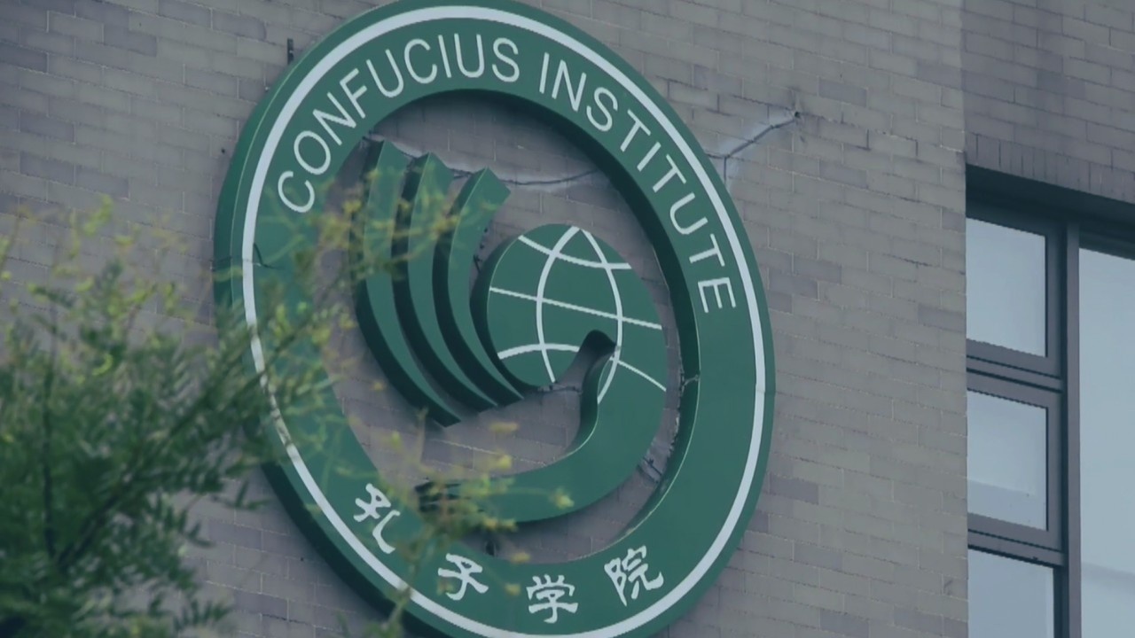 Dai hoc Bi dong cua Vien Khong Tu cua Trung Quoc vi cao buoc gian diep hinh anh