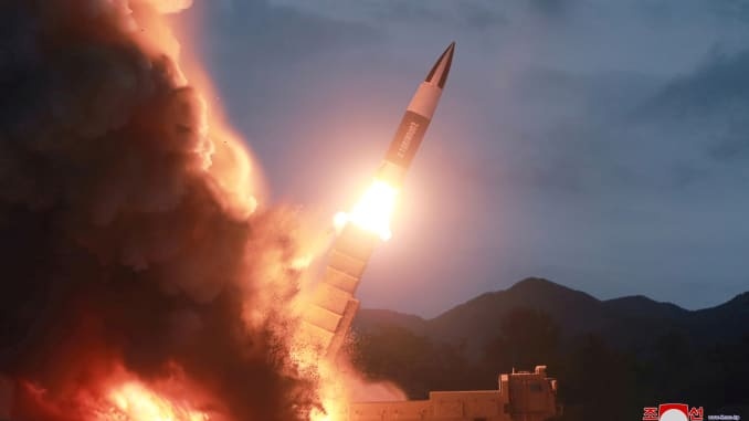 Dai NHK cua Nhat dua tin nham ve 'qua Giang sinh' cua Trieu Tien hinh anh