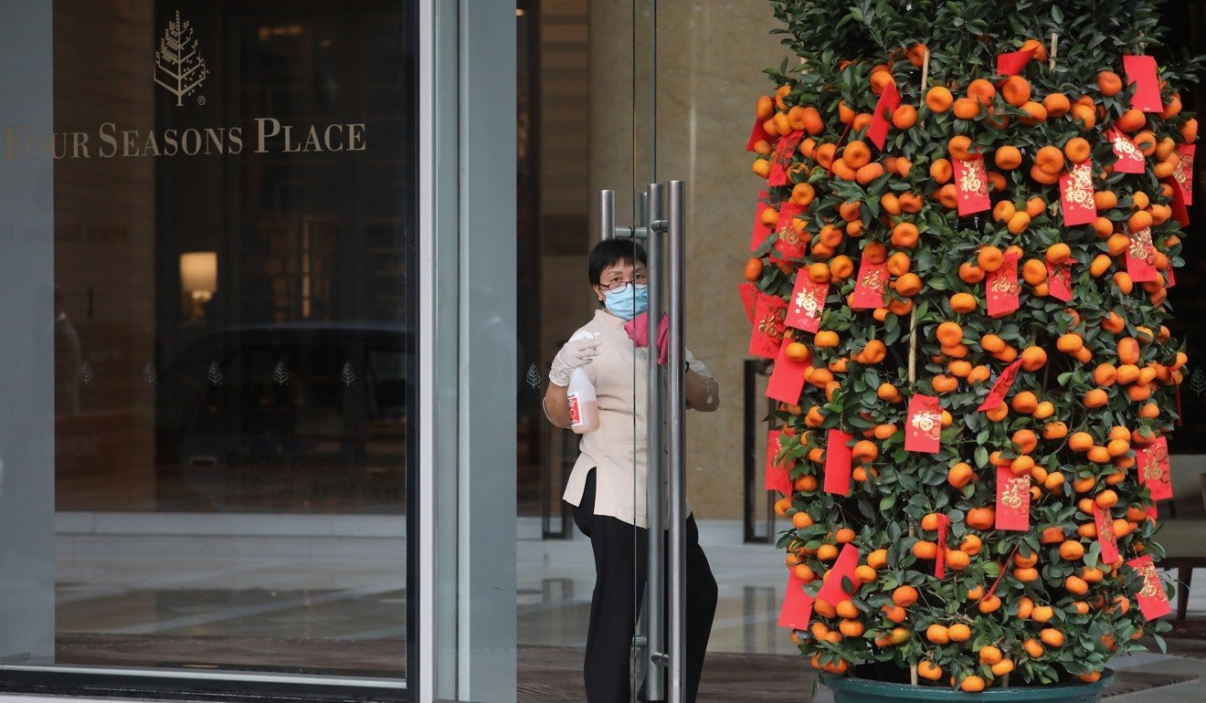 Khach san o Hong Kong tu choi 2 khach Vu Han va bao canh sat hinh anh