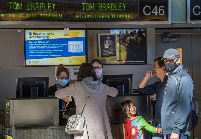 Nguoi nuoc ngoai roi Trung Quoc vi virus corona anh 3