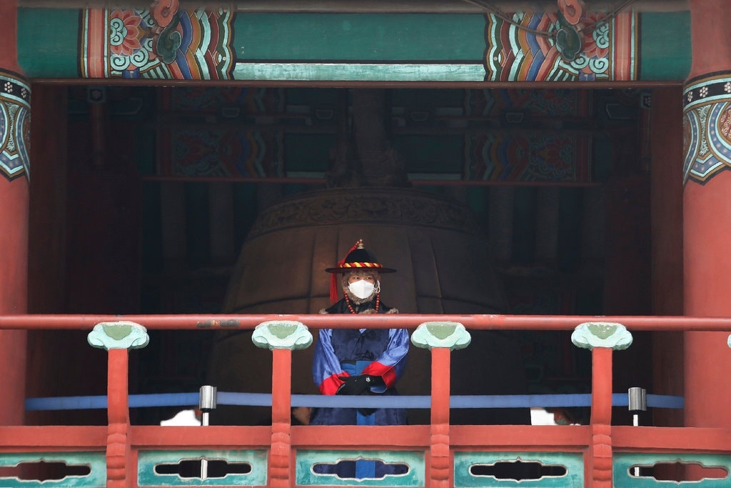 Nguoi Trung Quoc bi ki thi vi virus corona anh 4