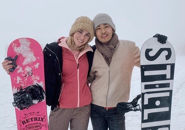 Gia dinh quoc te o TQ bi thu thach vi virus corona anh 2