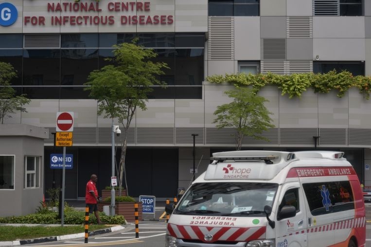 Vua sot xuat huyet vua corona anh 1