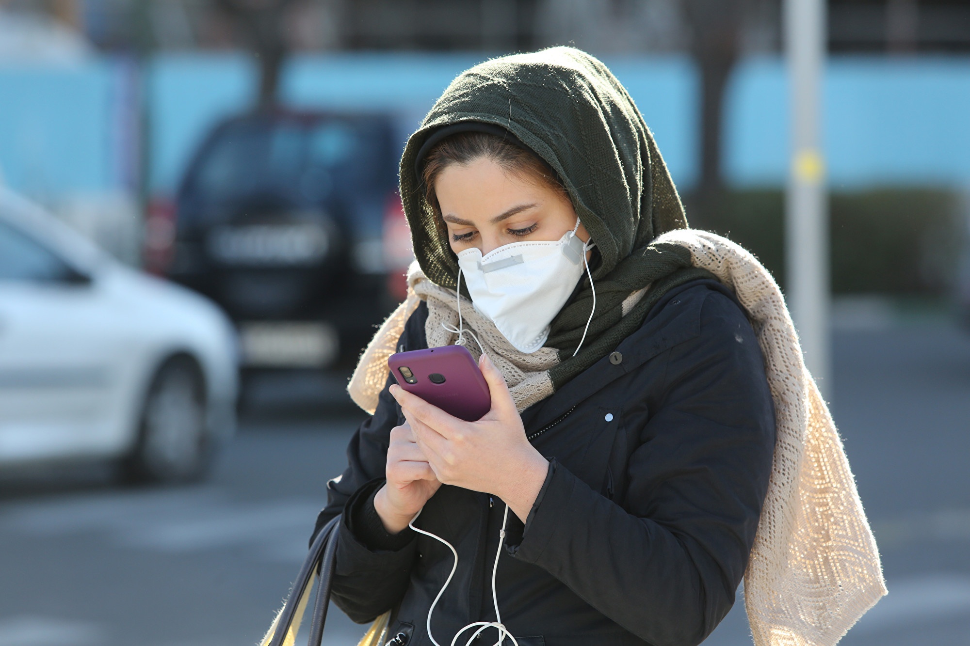 Hon 20 quan chuc nhiem virus corona, Iran doi mat tham hoa? hinh anh