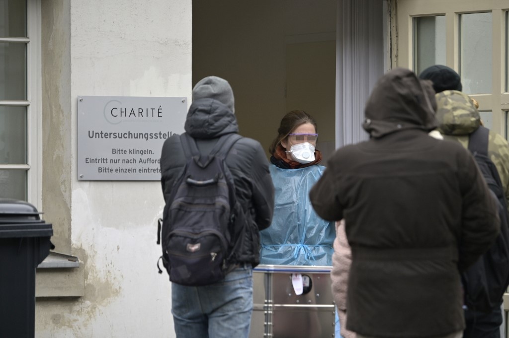 Virus corona lay lan o chau Au anh 1