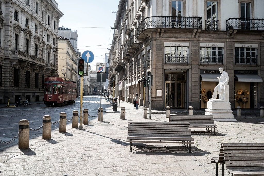 Virus corona lay lan o chau Au anh 1