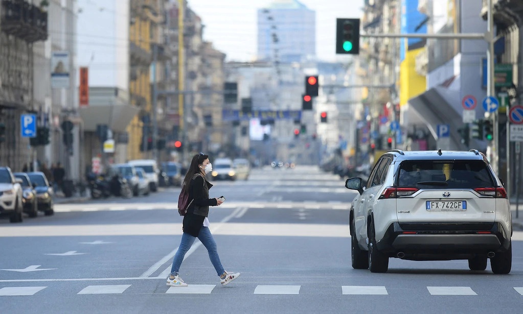 Covid-19 o Italy anh 2