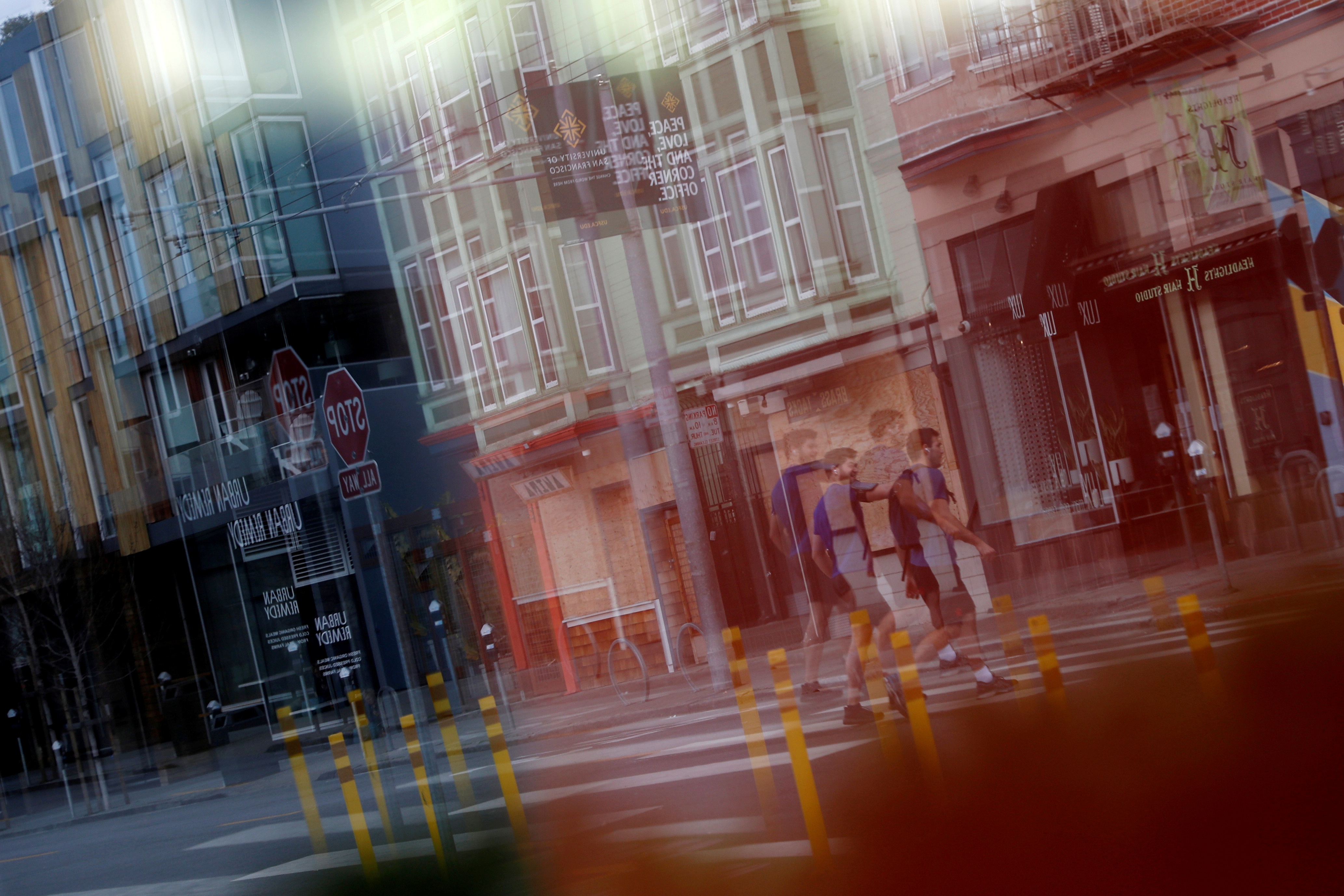 Nhieu nguoi giau o My duoc xet nghiem virus, nguoi ngheo thi xep hang hinh anh