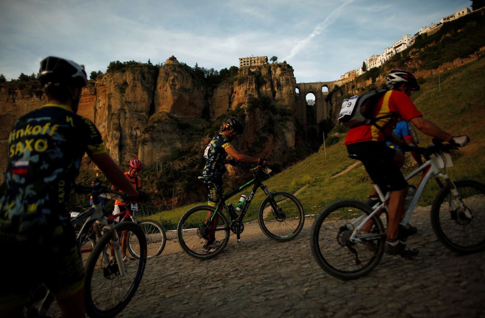 Tay Ban Nha truoc va sau phong toa anh 11