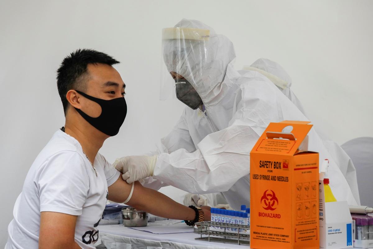 Bao chau Au ngac nhien vi Viet Nam chong dich hieu qua anh 3