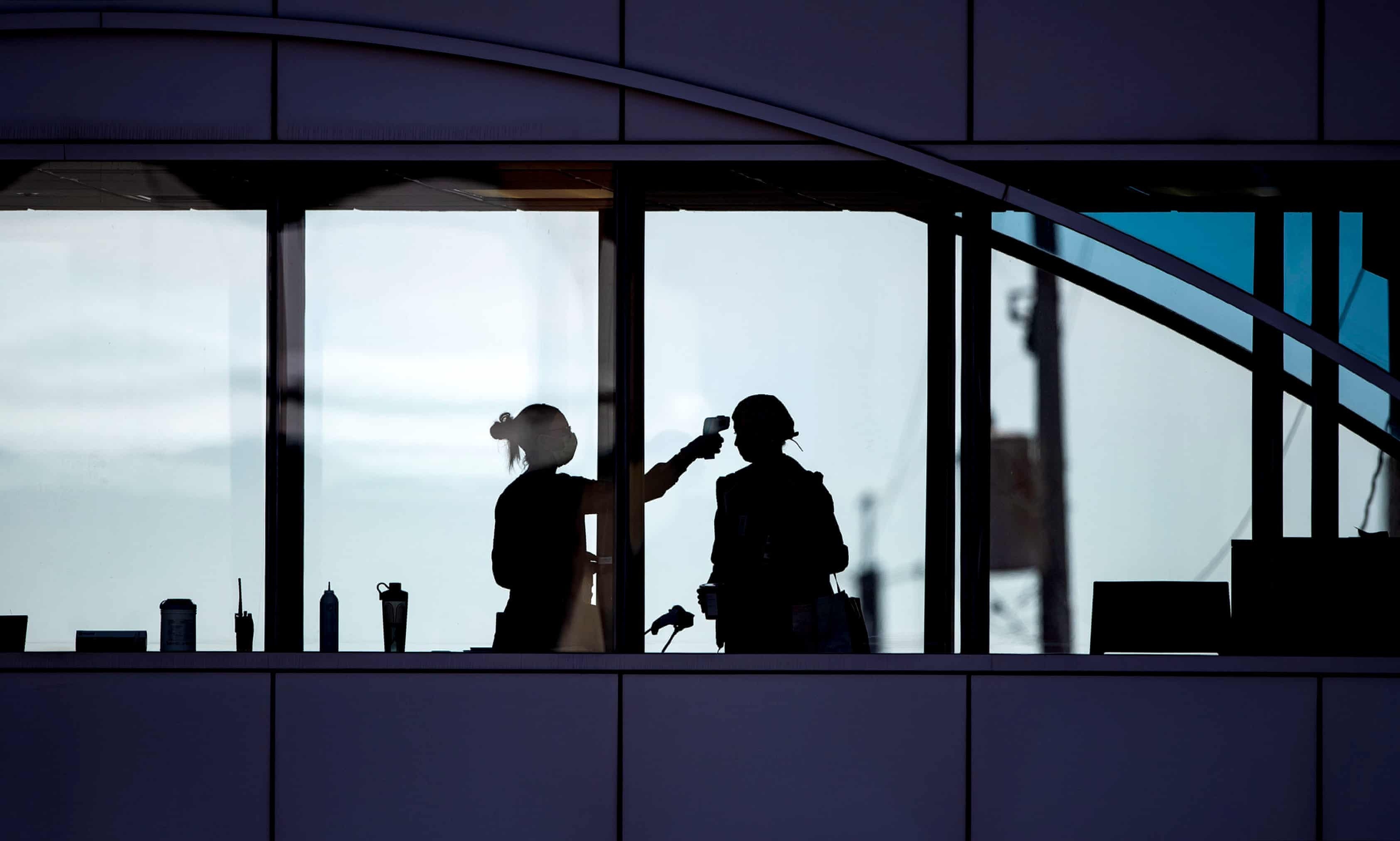 Hap hoi van am anh vien phi - Covid-19 phoi bay lo hong cua y te My hinh anh