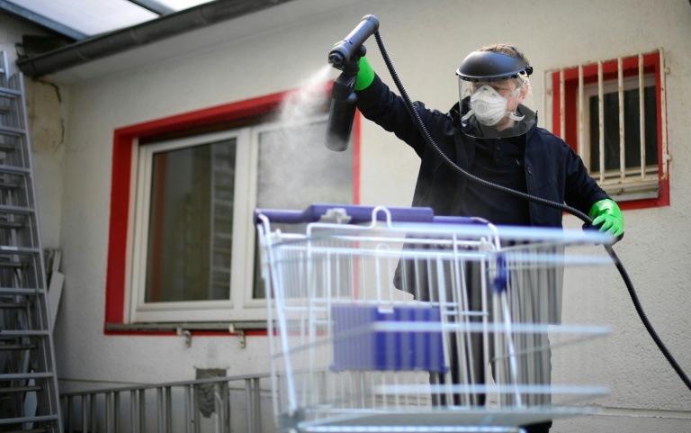 Thiet bi diet virus cho thang may anh 3