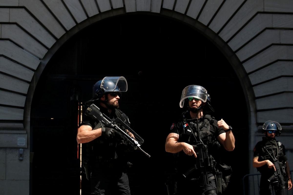 Toi pham diet chung Rwanda tron truy na nhu the nao anh 2