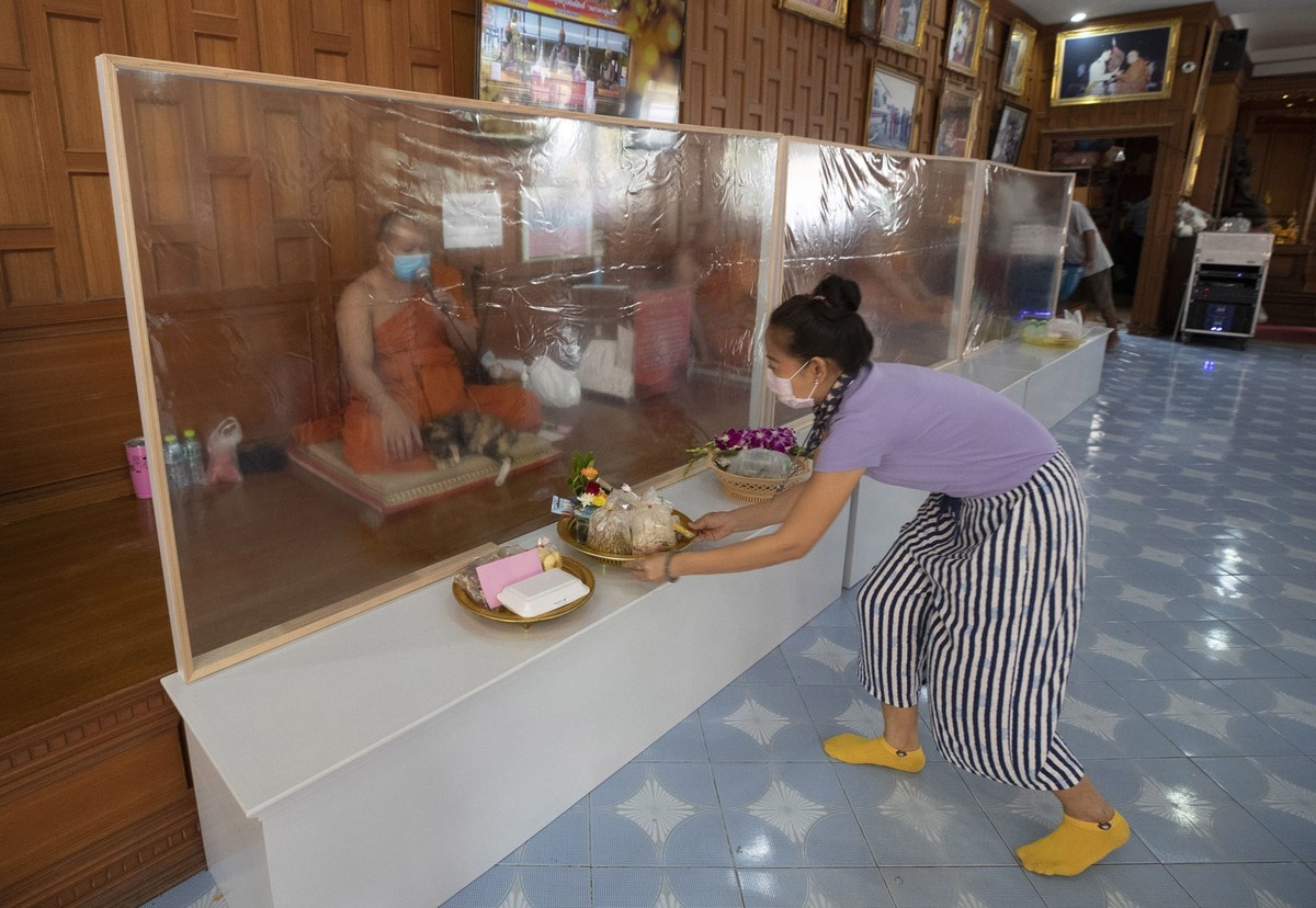 The gioi bi ngan cach boi nhung tam man chan anh 7