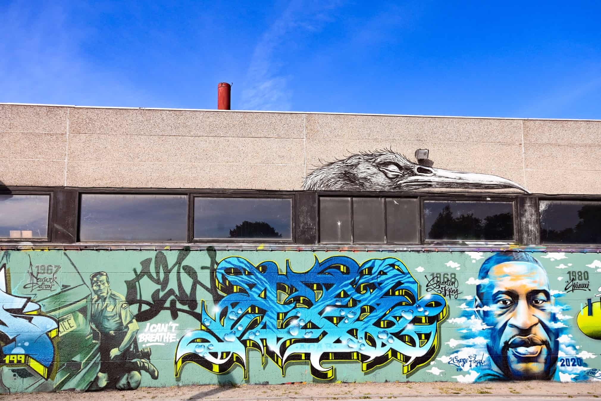 Duong pho the gioi tran ngap tranh tuong ve George Floyd. anh 8