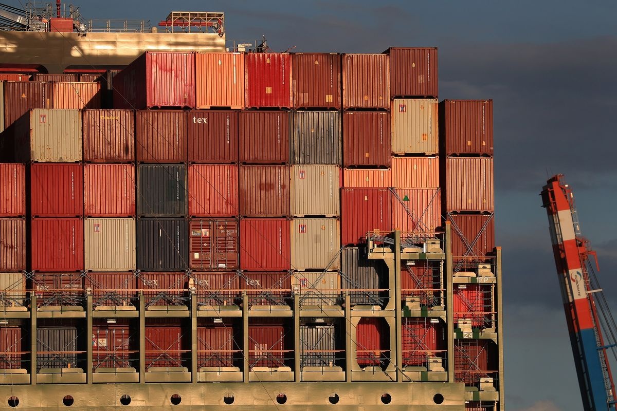 EU ap thue 99,7% len vai soi thuy tinh Trung Quoc hinh anh