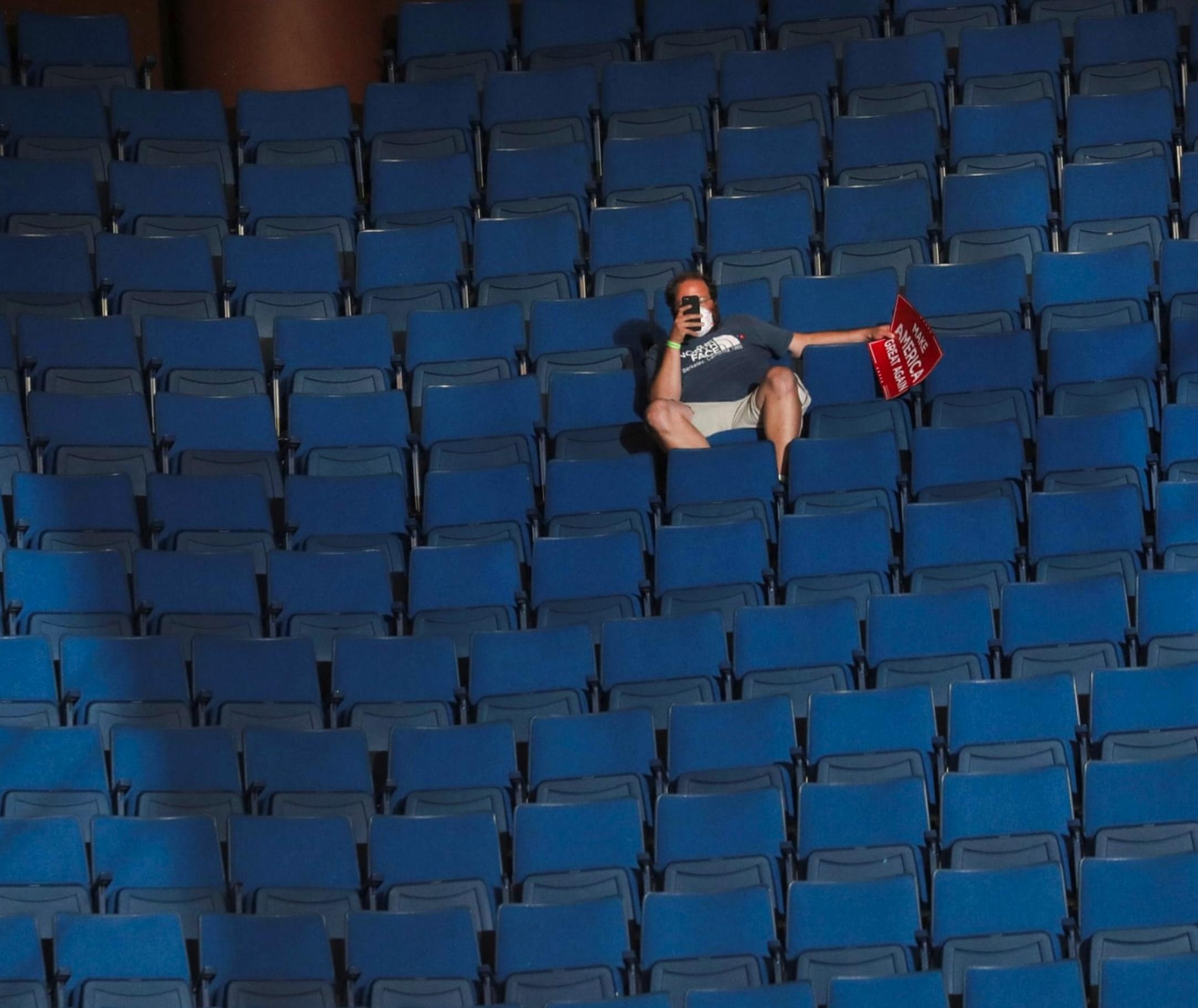 Cuoc van dong cua Trump o Tulsa anh 1