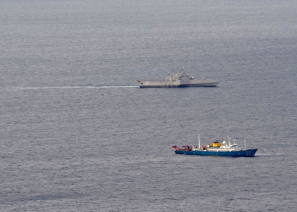 Tau chien My ap sat tau tham do cua Trung Quoc o Bien Dong hinh anh