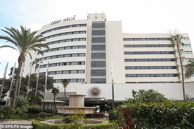 Nguoi dan ong Anh nga tu tang 7 trung nguoi khac, ca 2 thiet mang hinh anh