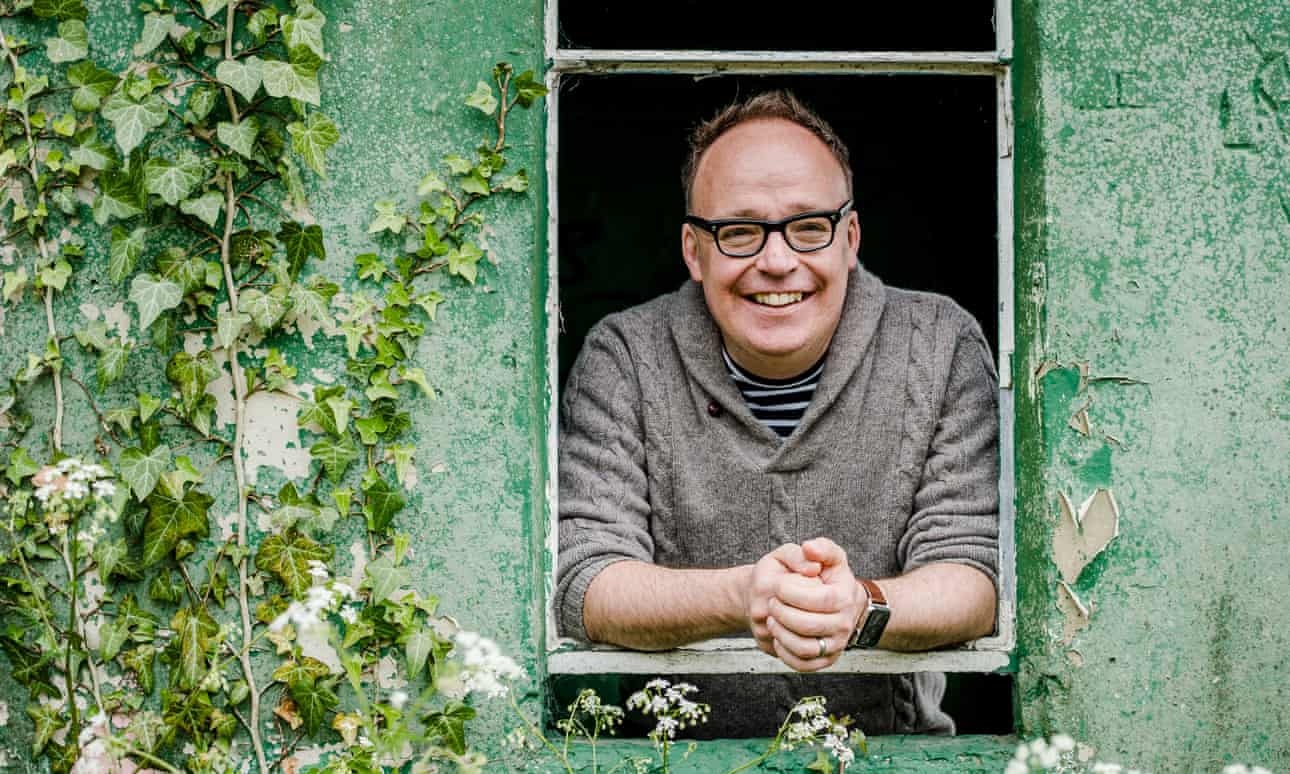 Nha van tu mua 400 ban de sach cua minh vao top 10 ban chay hinh anh