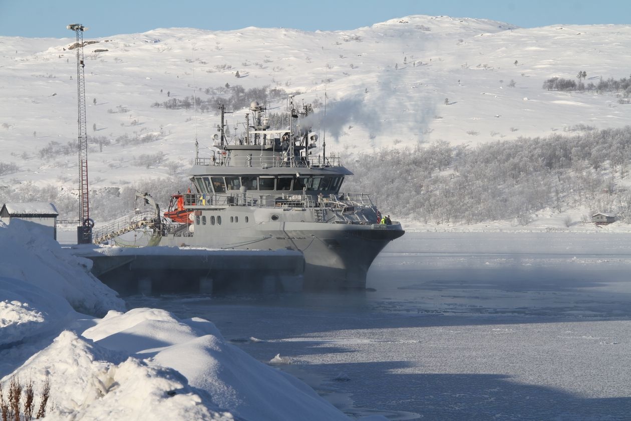 Trung Quoc mua mo vang Canada o Bac Cuc anh 4