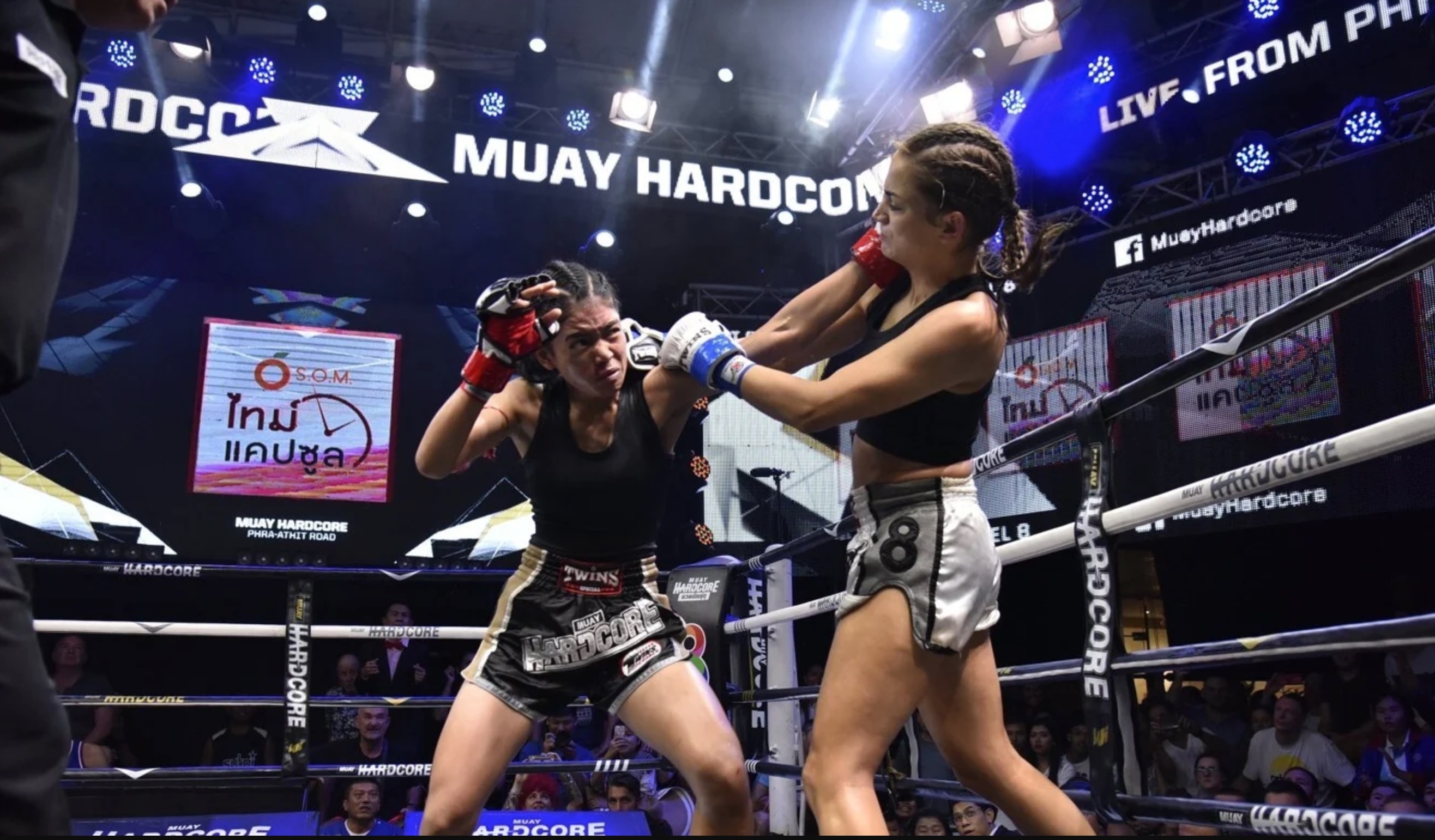 9 chi em lam vo si o Thai Lan anh 5