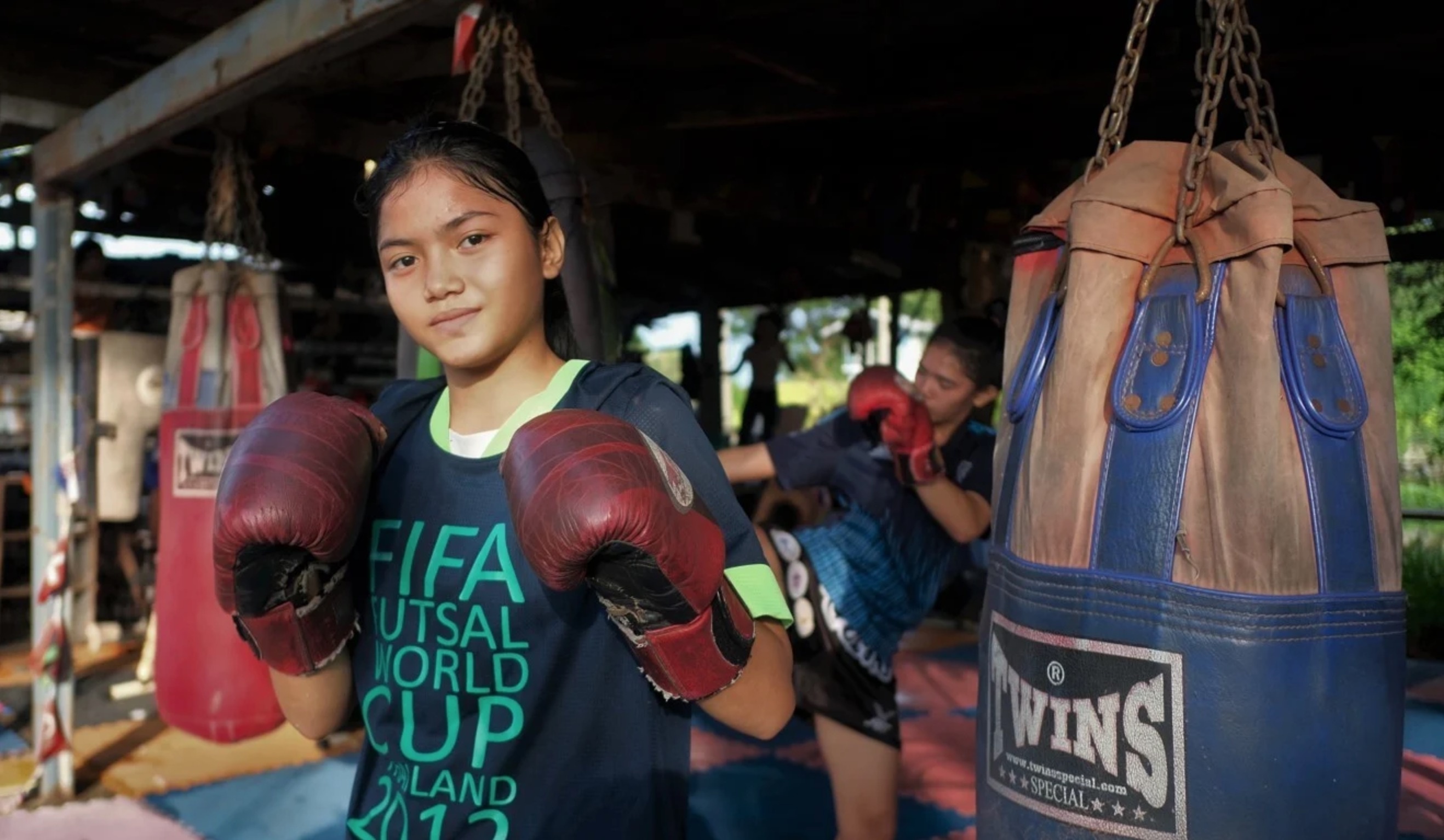 9 chi em lam vo si o Thai Lan anh 8