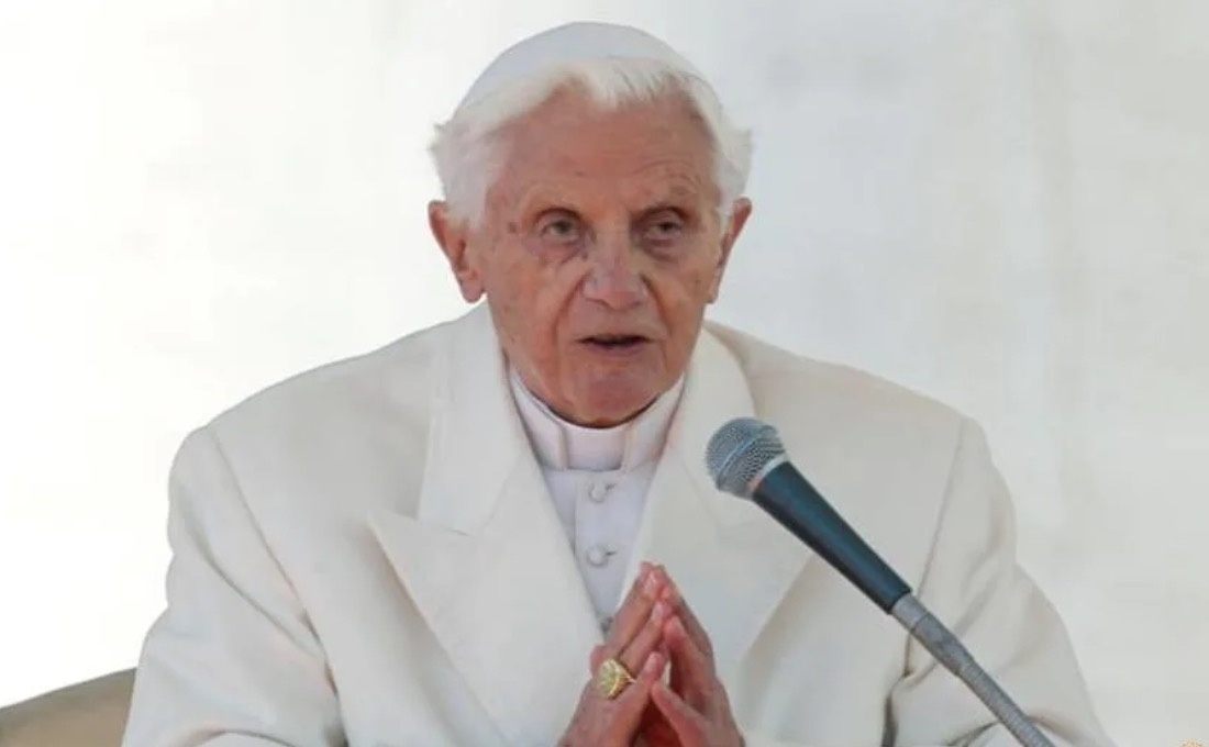 Cuu giao hoang Benedict XVI dang 'rat yeu' hinh anh