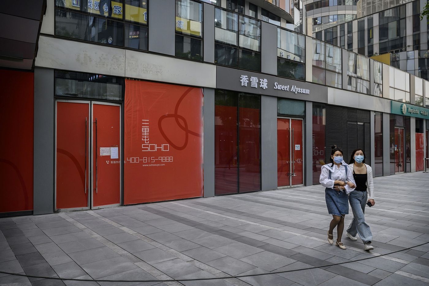 Trung Quoc loay hoay hoi phuc giua mua lu va Covid-19 anh 2