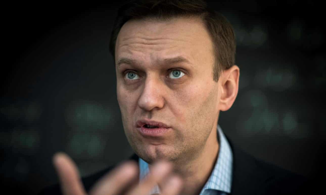 Cac bac si Nga cho phep ong Navalny di Duc chua benh hinh anh