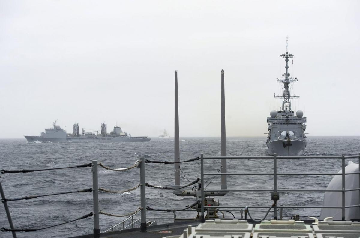 ca voi mac can vi tap tran NATO anh 3