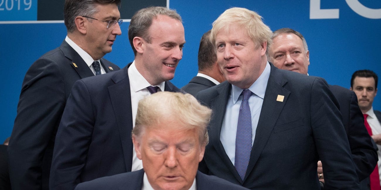 Bao Anh: Chinh phu Boris Johnson xich lai gan chien dich cua ong Biden hinh anh