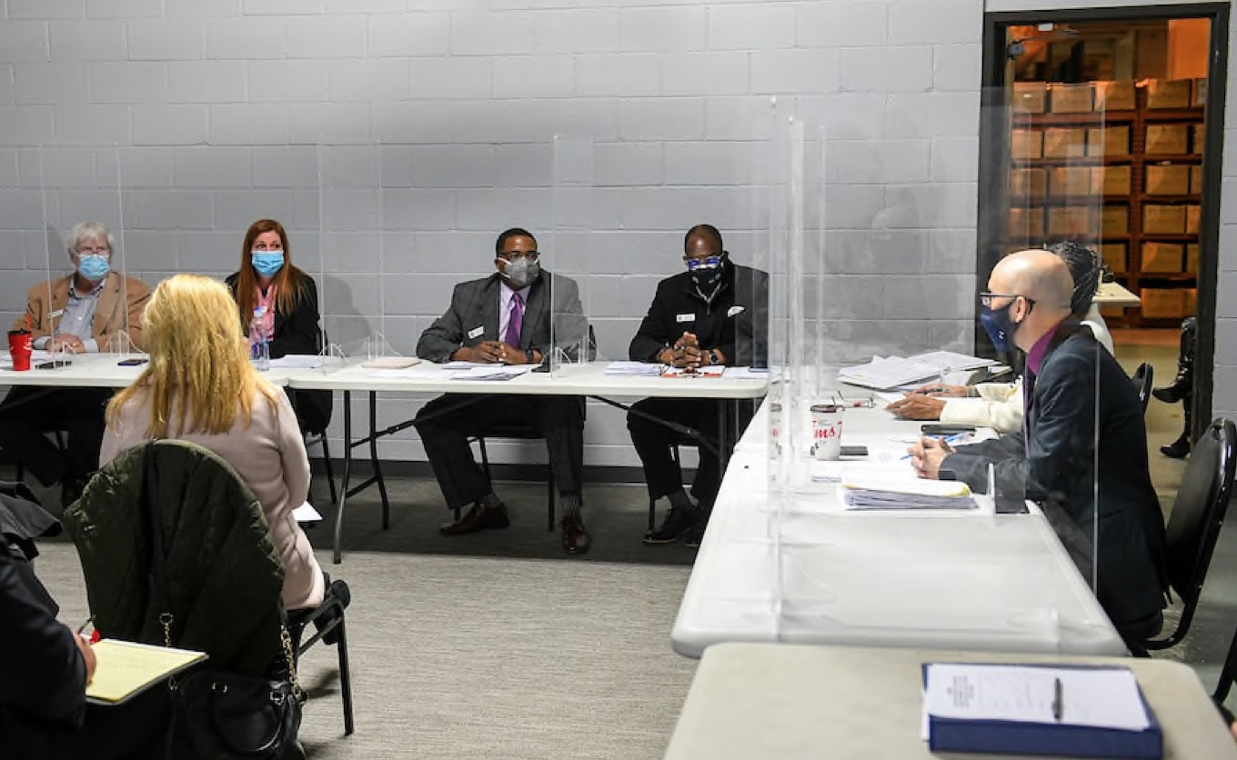 Dang vien Cong hoa lai 'lat keo' ket qua o bang Michigan hinh anh