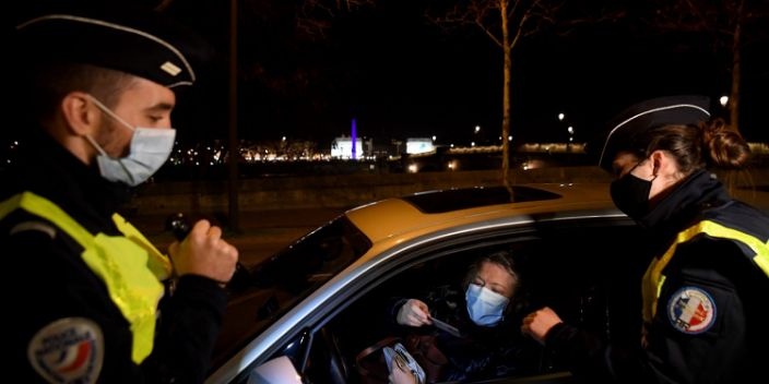 Phap trien khai canh sat dem giao thua anh 1