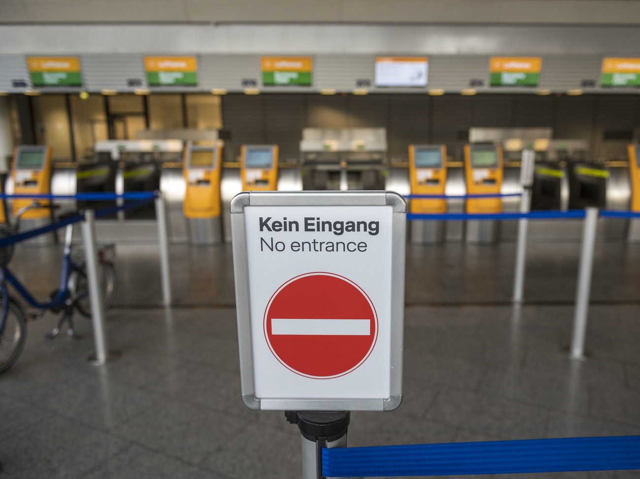 Lo ngai bien chung virus, Duc se 'cam cua' nguoi tu 4 quoc gia hinh anh